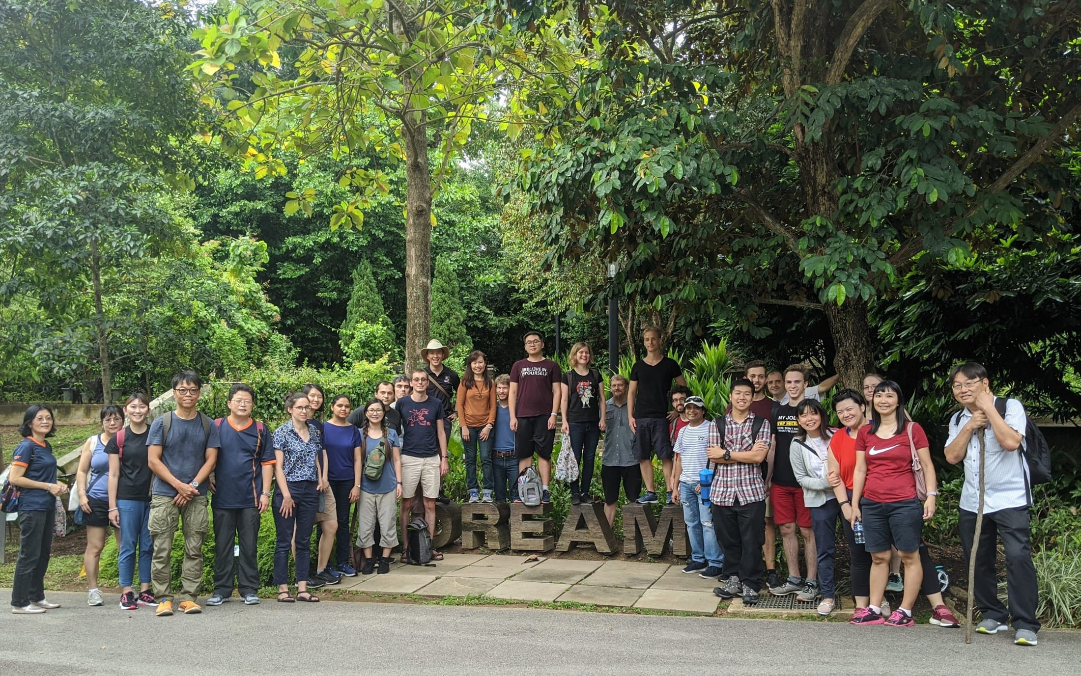 group02.jpg